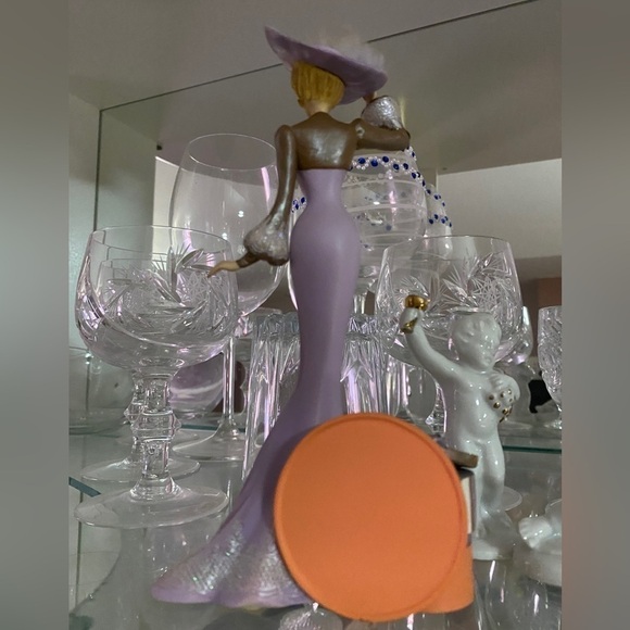 THOMAS Kinkade Ladies of Lamplighter Village
Figurine Collectable High fashion - Picture 10 of 11